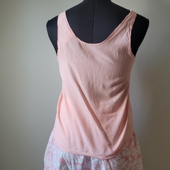 Vintage 80s pink tank with lace applique neckline detail - Picture 3 of 8